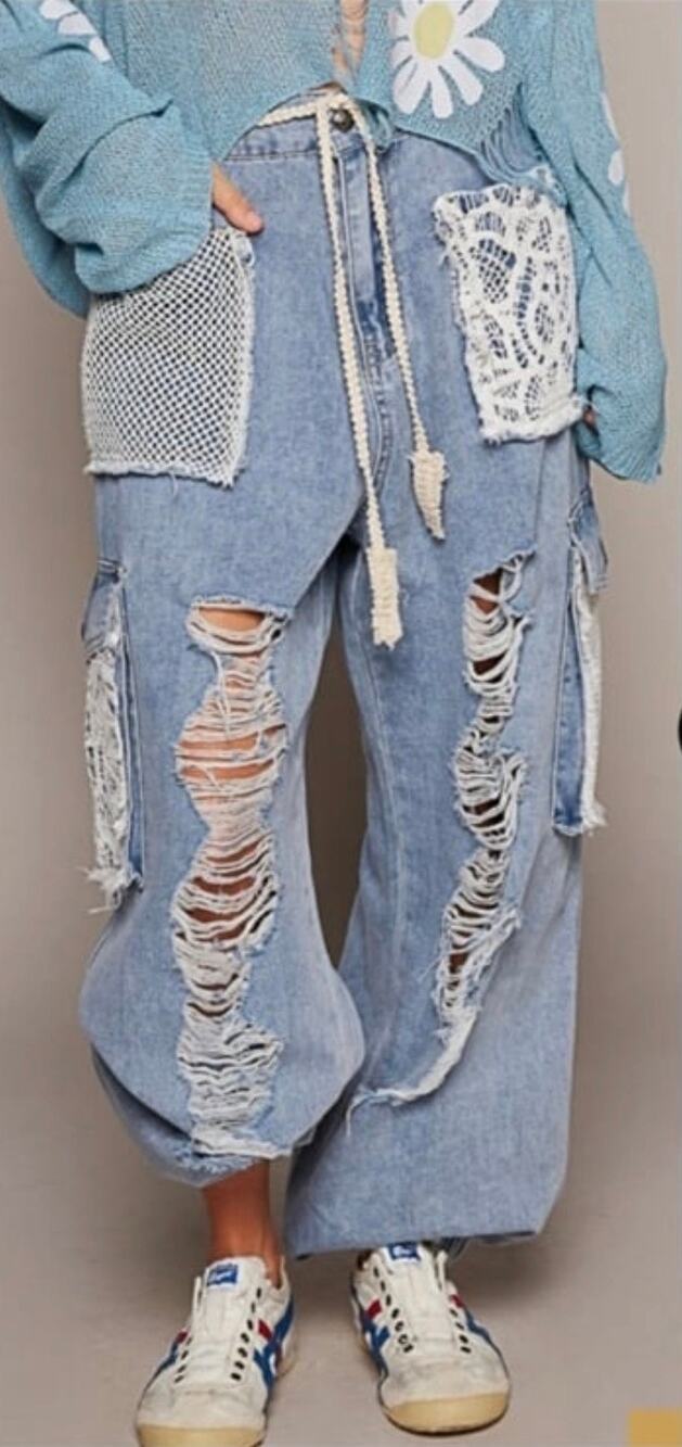 POL Distressed Denim Crochet-Pocket Cargo Joggers Women’s Size Large